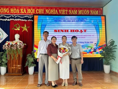 TRƯỜNG TIỂU HỌC QUẾ SƠN TRUNG TỔ CHỨC KỶ NIỆM NGÀY PHỤ NỮ VIỆT NAM 20/10, TRI ÂN GIÁO VIÊN VÀ GIAO LƯU BÓNG CHUYỀN HƠI